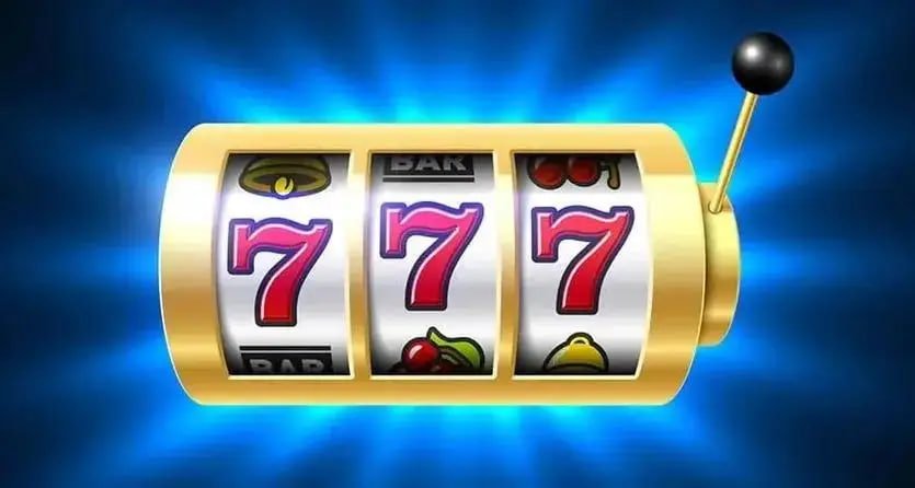 Tampilan layar Lightning Roulette di togelonline dengan roda, nomor, dan elemen visual petir